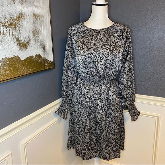 H By Halston Smocked Waist Poet Sleeve Dress - Picture 2 of 11